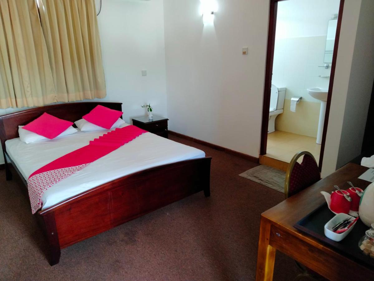 Chinese Lotus Luxapathiya - Shanghai Hotel Moratuwa Εξωτερικό φωτογραφία